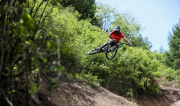 山地车速降视频,惊险刺激的极限挑战之旅